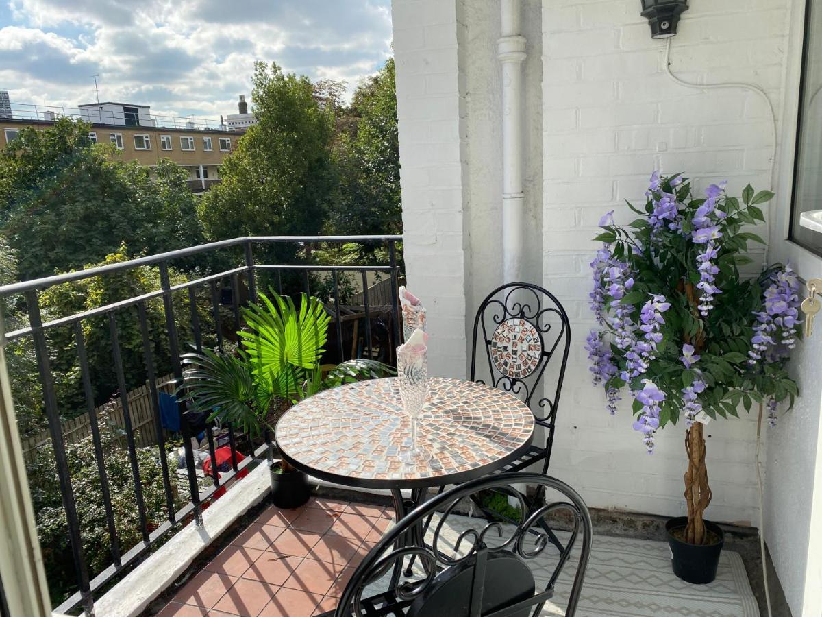 Cosy 3 Bed Flat Ideal For Trips To 런던 외부 사진