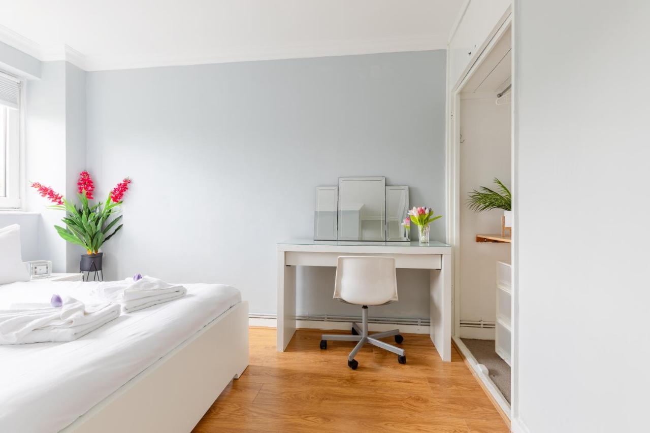 Cosy 3 Bed Flat Ideal For Trips To 런던 외부 사진