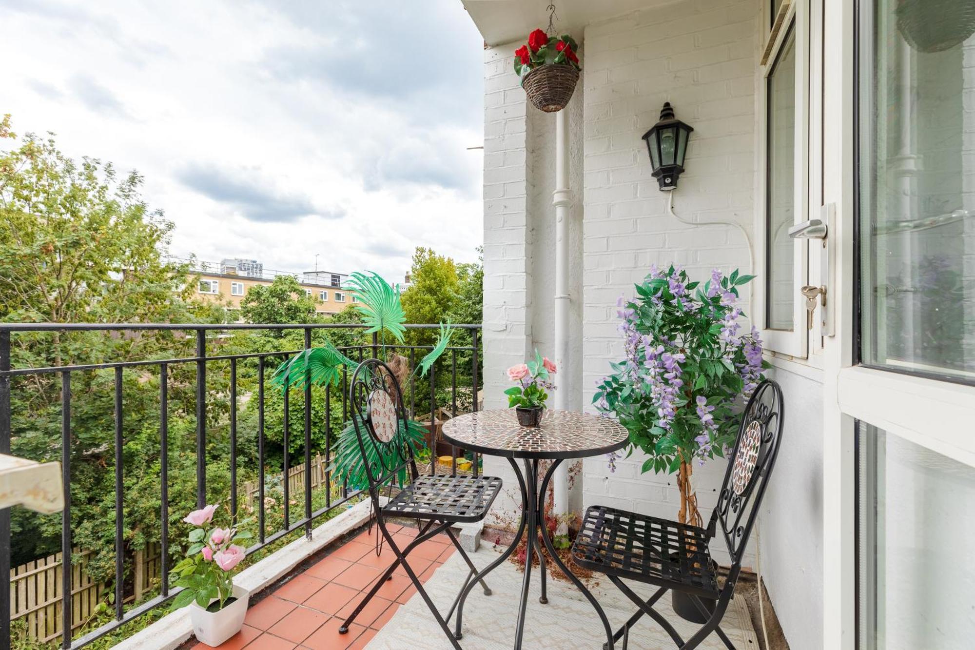 Cosy 3 Bed Flat Ideal For Trips To 런던 외부 사진