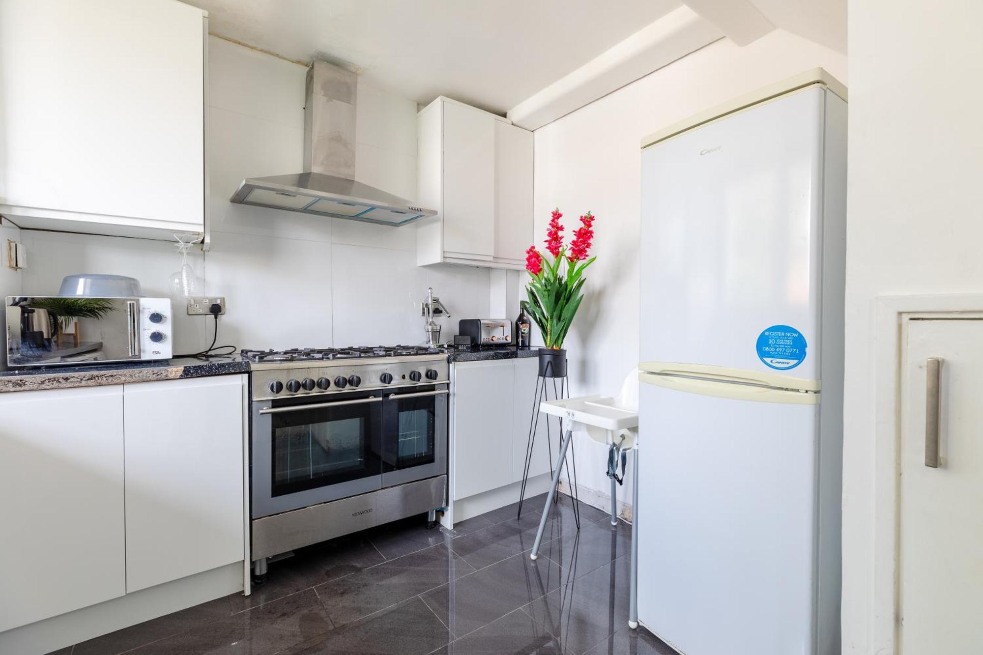 Cosy 3 Bed Flat Ideal For Trips To 런던 외부 사진
